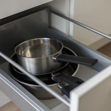 Urban Oasis With Queen Bed And View Be-23 * Цюрих