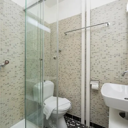 Urban Oasis With Queen Bed And View Be-23