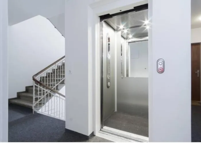 Urban Oasis With Queen Bed And View Be-23 زيورخ