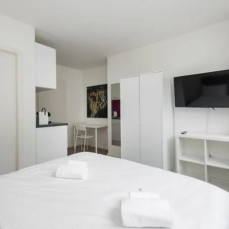 Urban Oasis With Queen Bed And View Be-23 דירה *