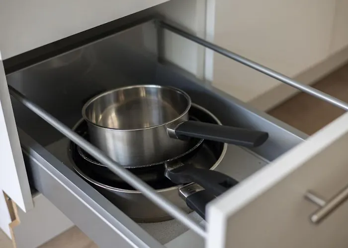 Urban Oasis With Queen Bed And View Be-23 * Zürich